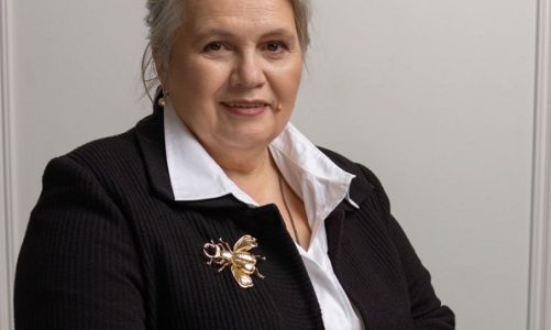 Надежда Медведева — как педагог с 40-летним стажем превращает математику и физику в понятную науку